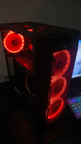 PC Gamer Roda tudo na garantia - troco