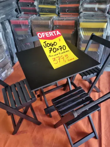 Jogo de mesa 70x70 com 4 cadeiras dobráveis - Oferta!