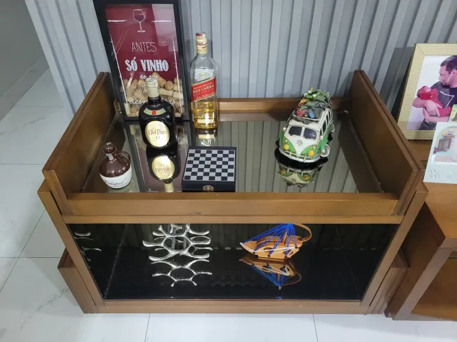 Lindo Bar com Espelho