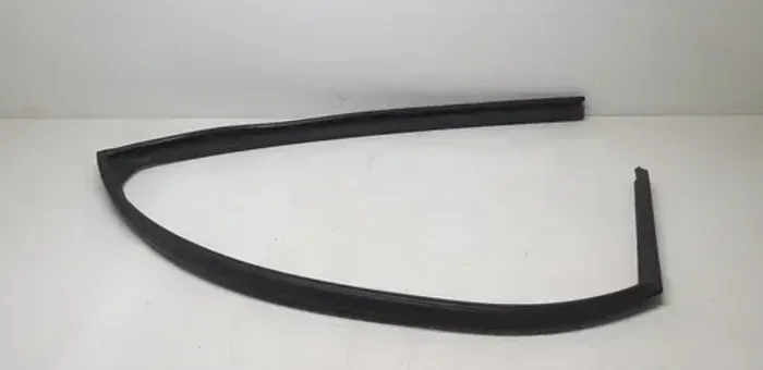 Borracha Do Vidro Traseiro Direito Hyundai Hb20 2013 A 2019 