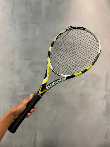 Raquete de Tênis Babolat Aero Pro Drive Semi nova (leve avaria)