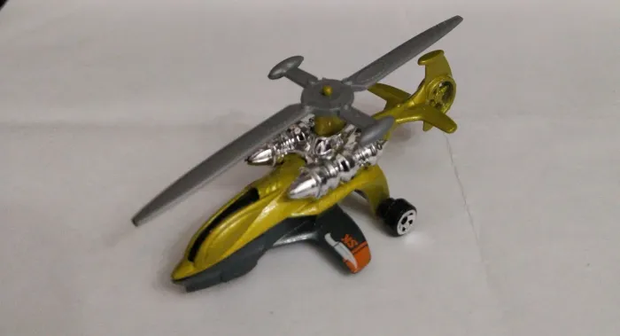 Helicóptero Sky Knife Hot Wheels 
