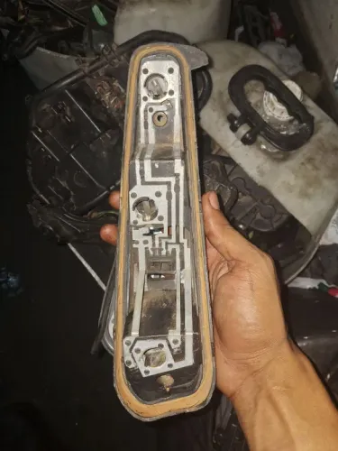 Circuito da lanterna traseira fiat punto LE