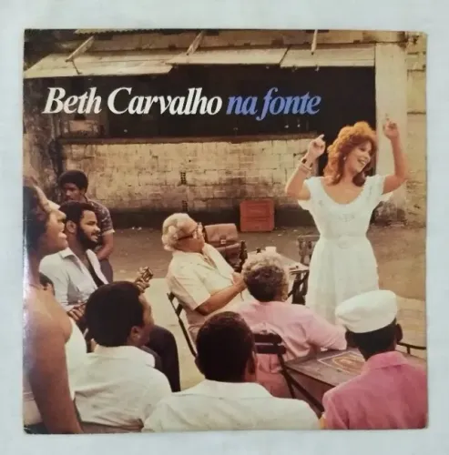 LP Beth Carvalho - Na Fonte (P-1981). Disco em bom estado. Leia a descrição do anúncio.