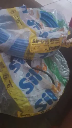 2 ROLOS DE FIOS (SIL) 1 INTEIRO OUTRO+ DA METADE 