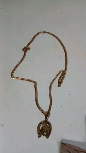 Vendo esse cordão de moeda