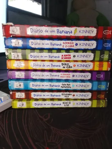 Coleção completa Diário de um banana Vol 1 - 8 (usado)