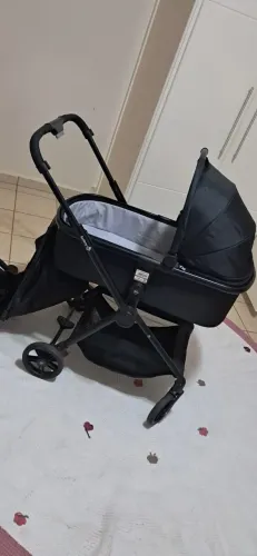 Carrinho de bebê com Moisés e Bebê Conforto 5 em 1 Magnific - Safety 1st NOVÍSSIMO!