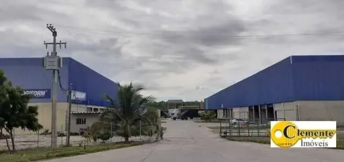 ALG Galpão com 1060m2 pé direito de 10metros com docas Goiana PE