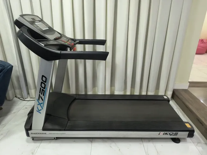 Esteira elétrica profissional Kikos KX7500