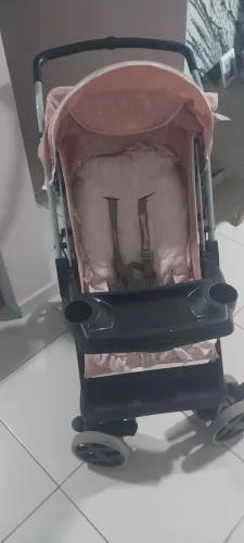 Carrinho de bebê MENINA