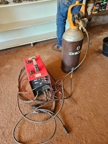 Máquina de solda a gás