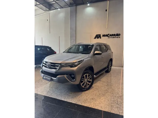 Toyota Hilux SW4 4X4 2.8 Diesel 2019