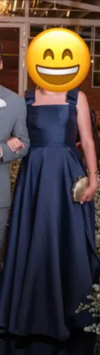 Vestido de madrinha azul marinho
