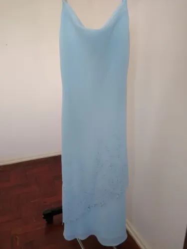 Vestido de festa azul claro