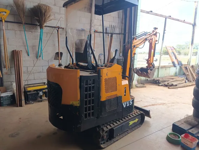 Mine escavadeira seminova uso foi de 16horas