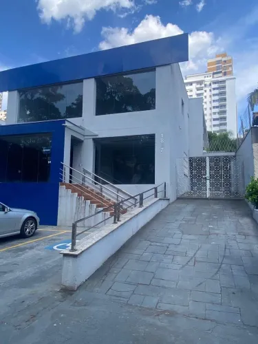 Loja na Avenida Pacaembu, 1897  572 m²