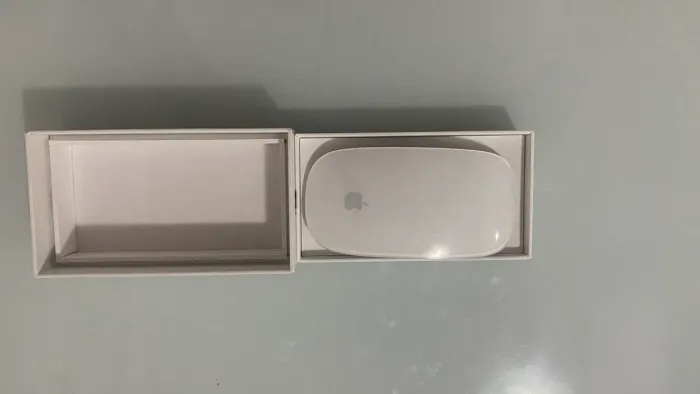 Mouse sem fio Apple Magic Mouse - conexão USB-c branca 