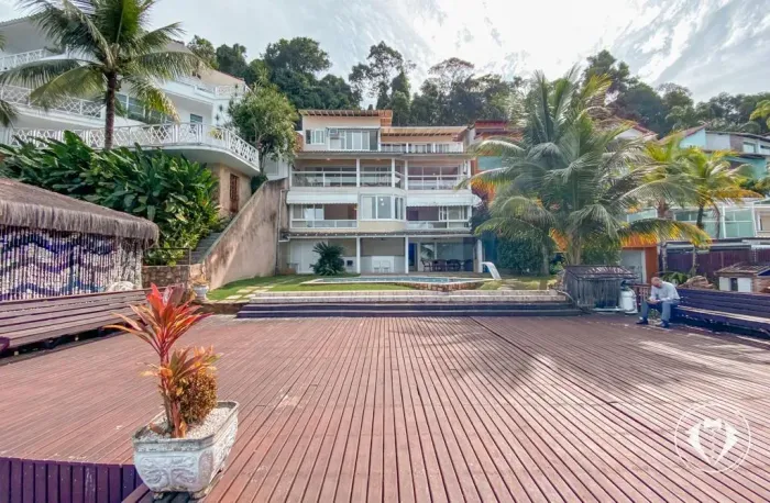 Linda Casa no Condomínio Porto Galo - Angra dos Reis - RJ