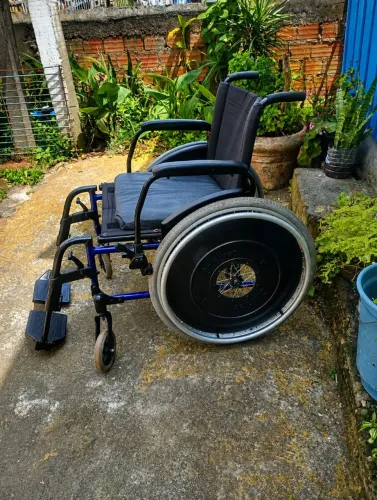 Cadeira de rodas até 120 kls