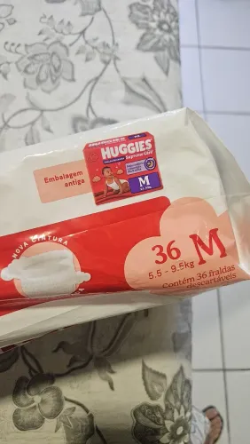 Fralda Huggies Pants Supreme Care - Tamanho M - Pacote com 36 unidades - NOVA