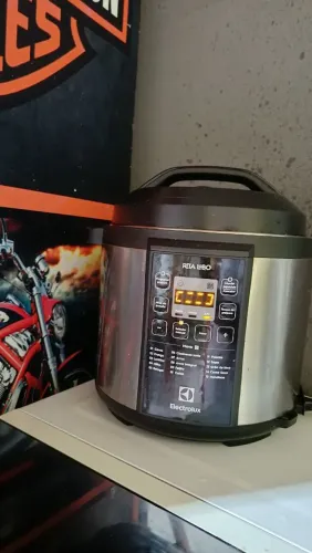 Panela de Pressão Elétrica Electrolux Rita Lobo