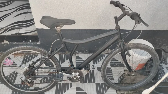Bicicleta semi nova aro 26