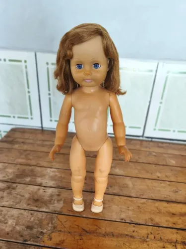 Boneca antiga 