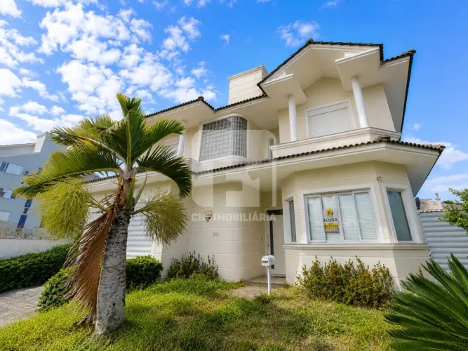 Casa de 4 quartos semi mobiliada em Jurerê