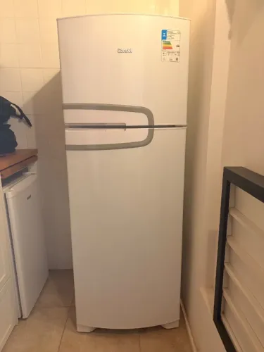Geladeira Consul Frost Free Duplex 340L Branca com Prateleiras Altura Flex 110V CRM39ABANA