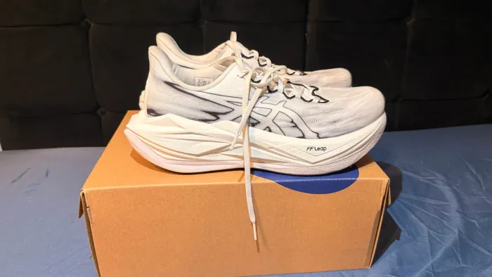 Corrida - SuperBlast 3 - Asics