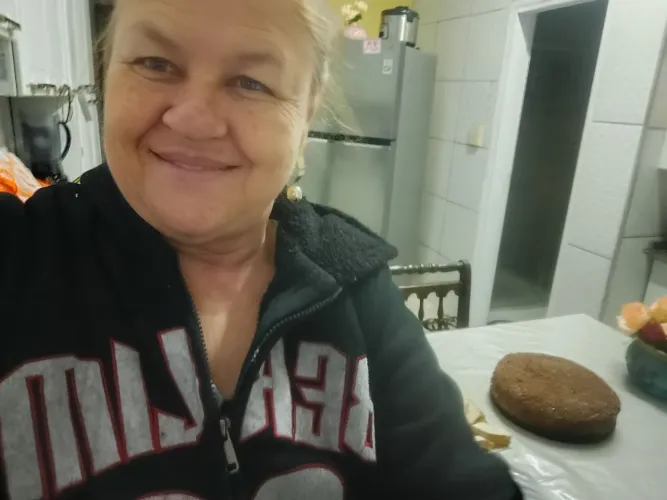 tenho varias referências trabalho de diarista escritorios  acompanhante em medico 