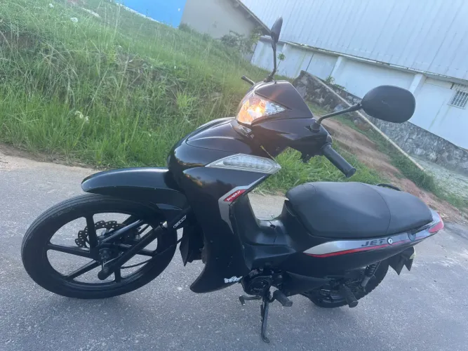 Moto toda em dias