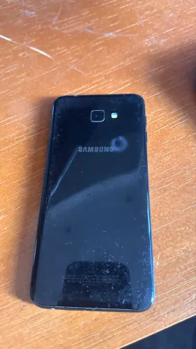 Samsung J4 