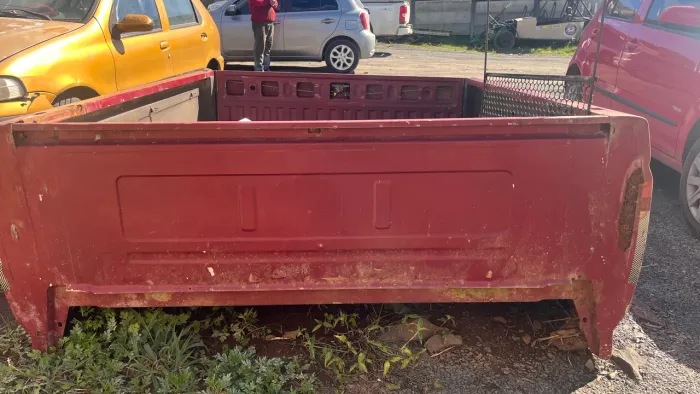 Caçamba de f1000 97 e 85