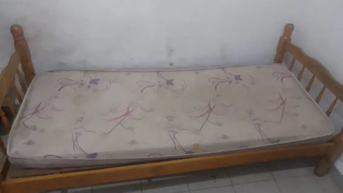 Cama Solteiro+ colchão
