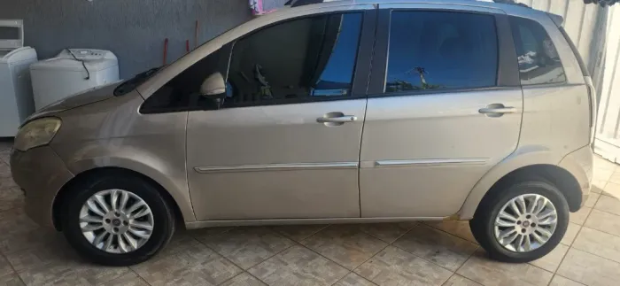 Fiat Idea Essence 1.6 Flex 16V 5P 2013