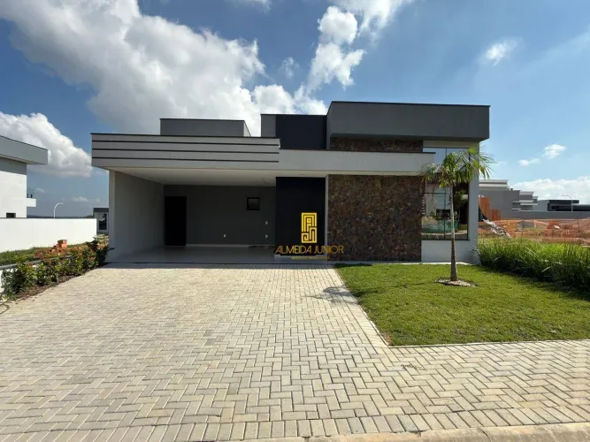 Casa com 3 dormitórios à venda, 198 m² por R$ 1.900.000 - Condomínio Dona Maria Cândida -