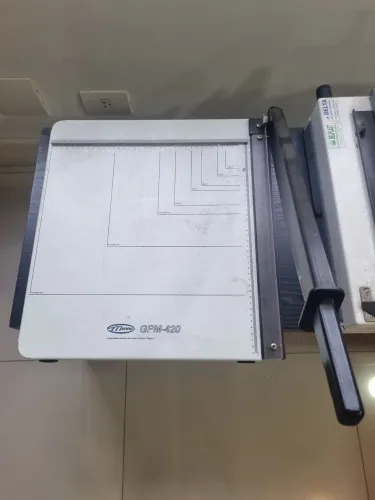 Guilhotina para papel