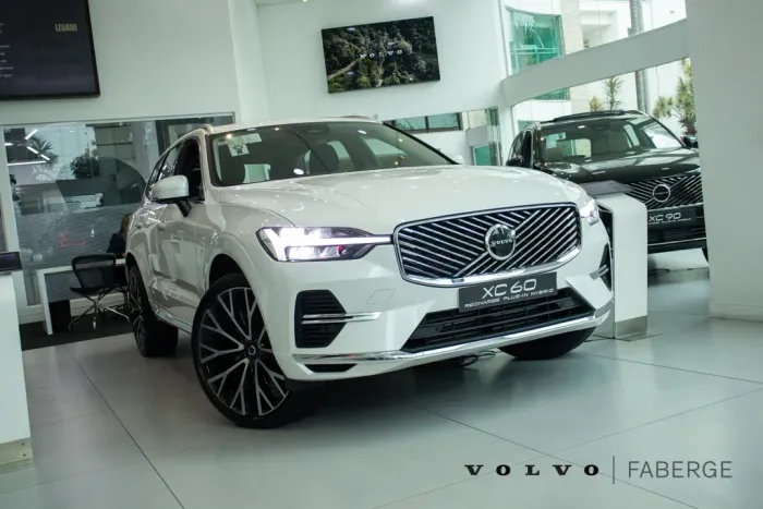 Volvo XC-60 T-8 Plus 2.0 AWD (híbrido) 2026