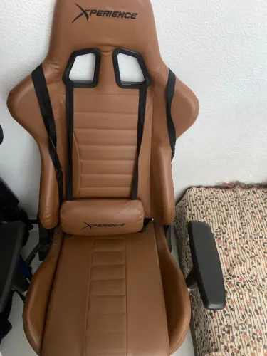 Cadeira Gamer Xperience Combat Terracota Base Giratória, Braço Ajustável e Sistema de Incl