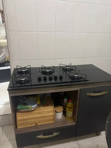 Fogão e móvel