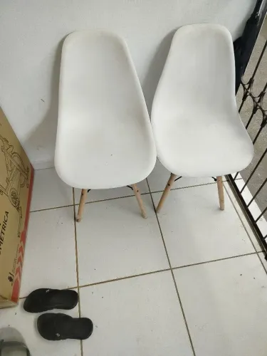 Vende se cadeiras Eifel