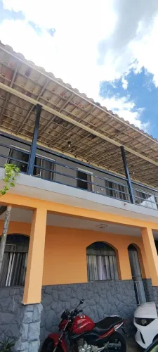 Casa 2 quarto e dois banheiros, grande bonita e confortável