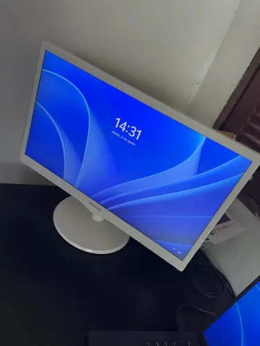 Monitor Philips LED 21,5? - Branco | Excelente Estado