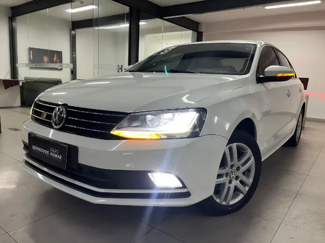 Volkswagen Jetta Comfortline 1.4 TSI 16V 4P Aut. 2018