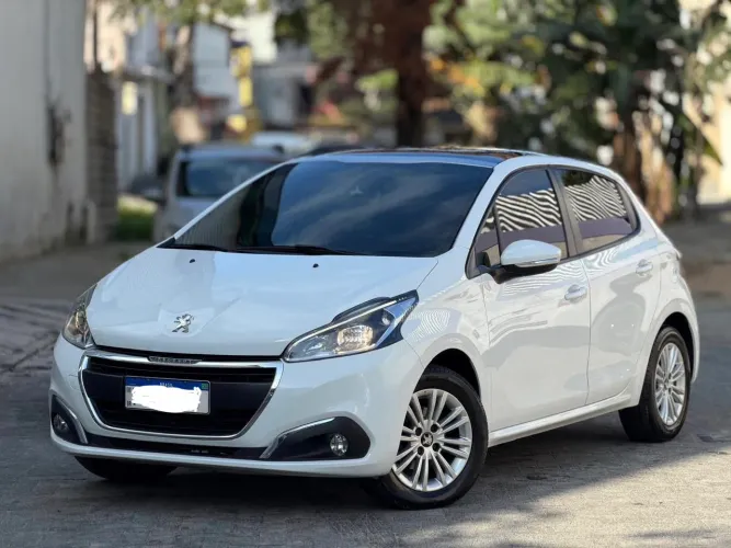 Peugeot 208 Allure 1.2 Flex 12V 5P Mec. 2018
