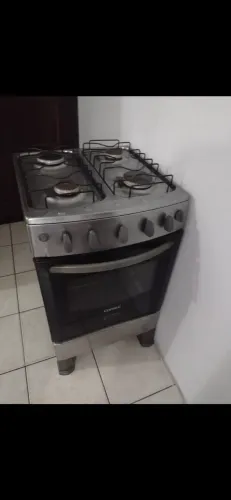 Doa-se fogão 4 bocas