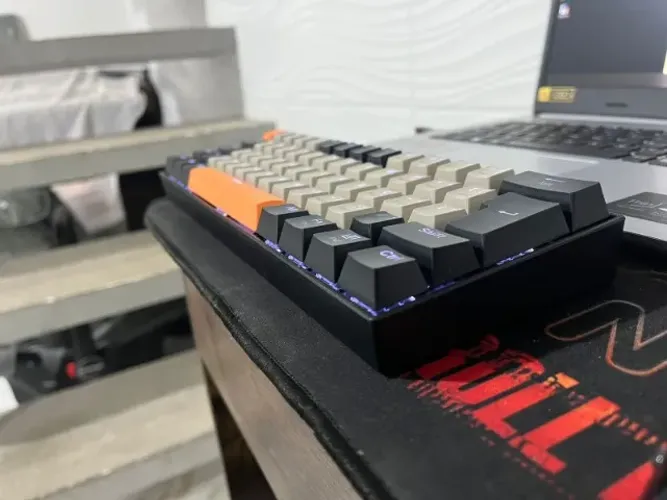 Teclado mecânico Redragon 60%