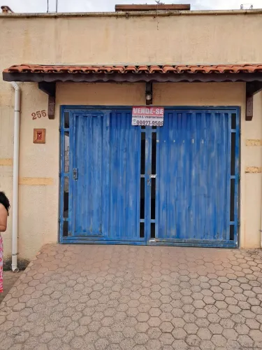 Casa disponível pra venda em Grão Mogol.